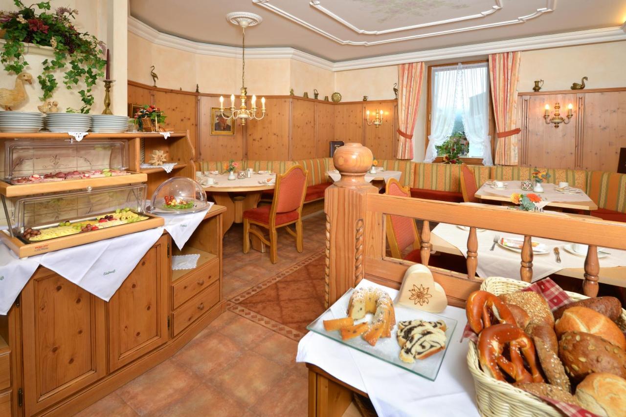 Отель Edelweiss Garni