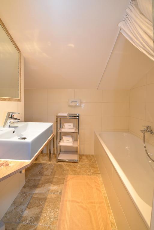 Edelweiss Garni Hotel 3*