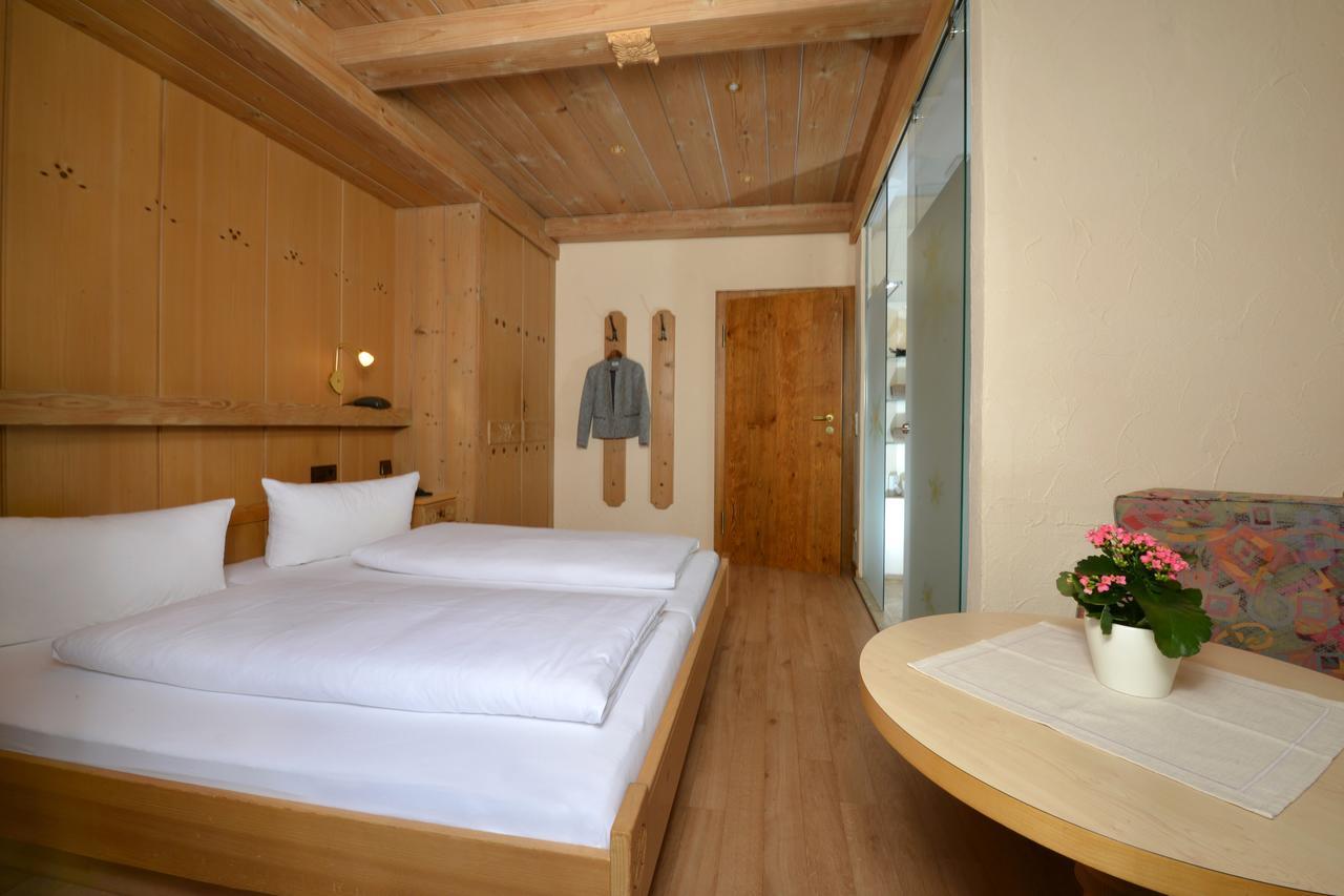 Edelweiss Garni Hotel Reit im Winkl