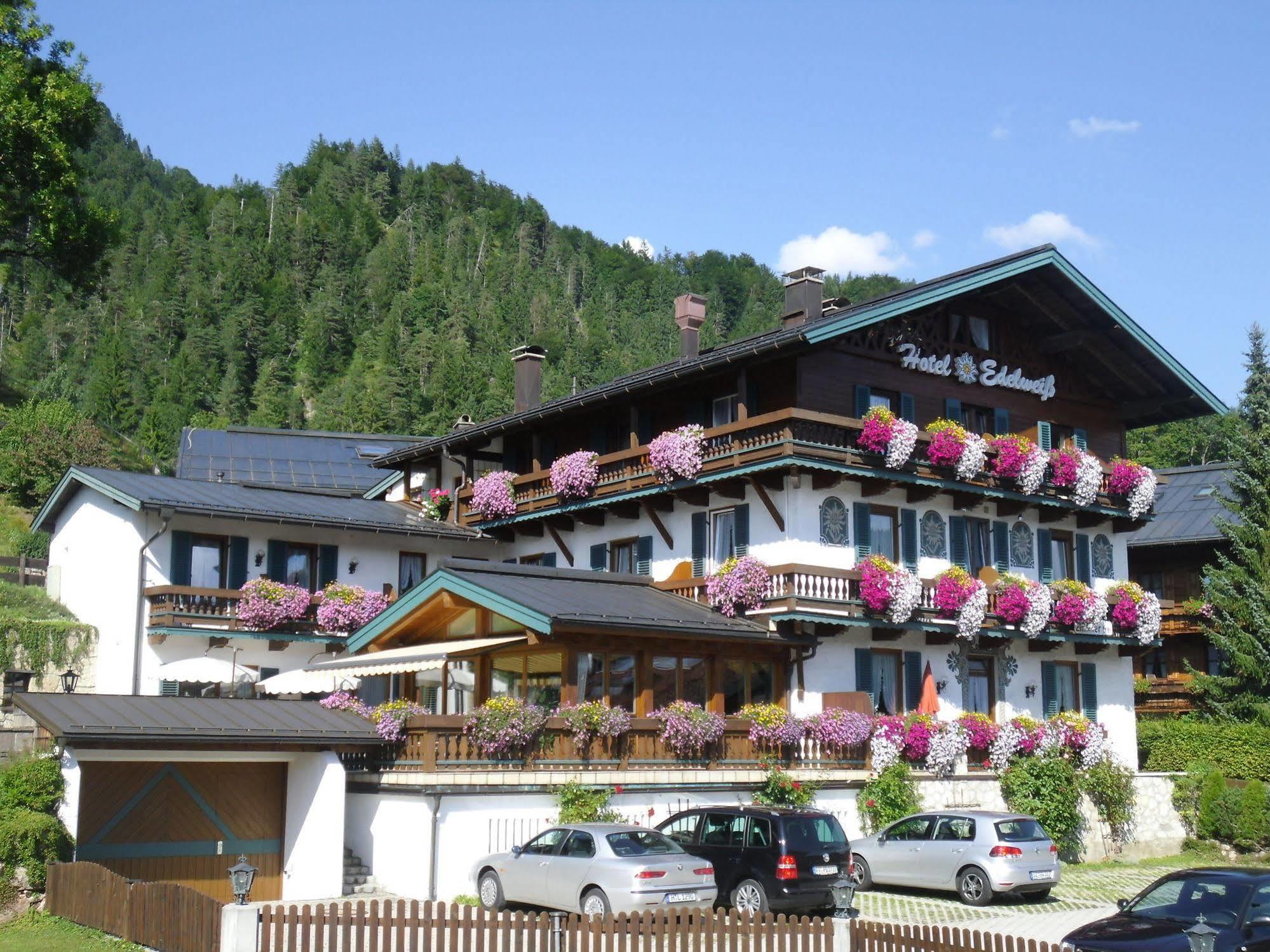 Edelweiss Garni 3*