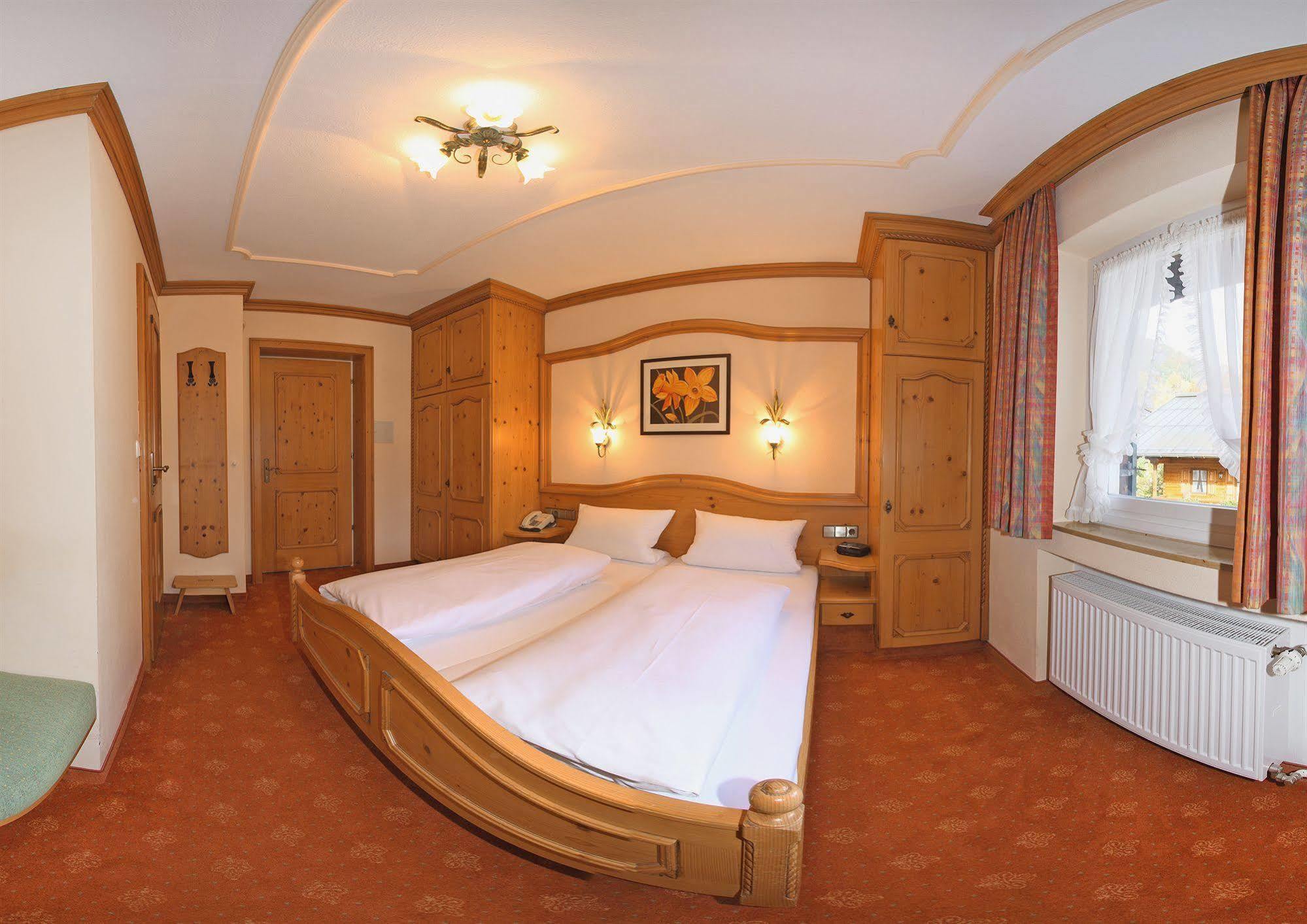Edelweiss Garni 3*
